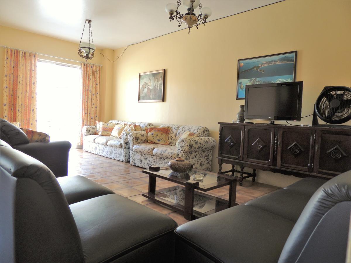 Апартаменты Residencial Kelly Cristina Бомбиньяс Экстерьер фото