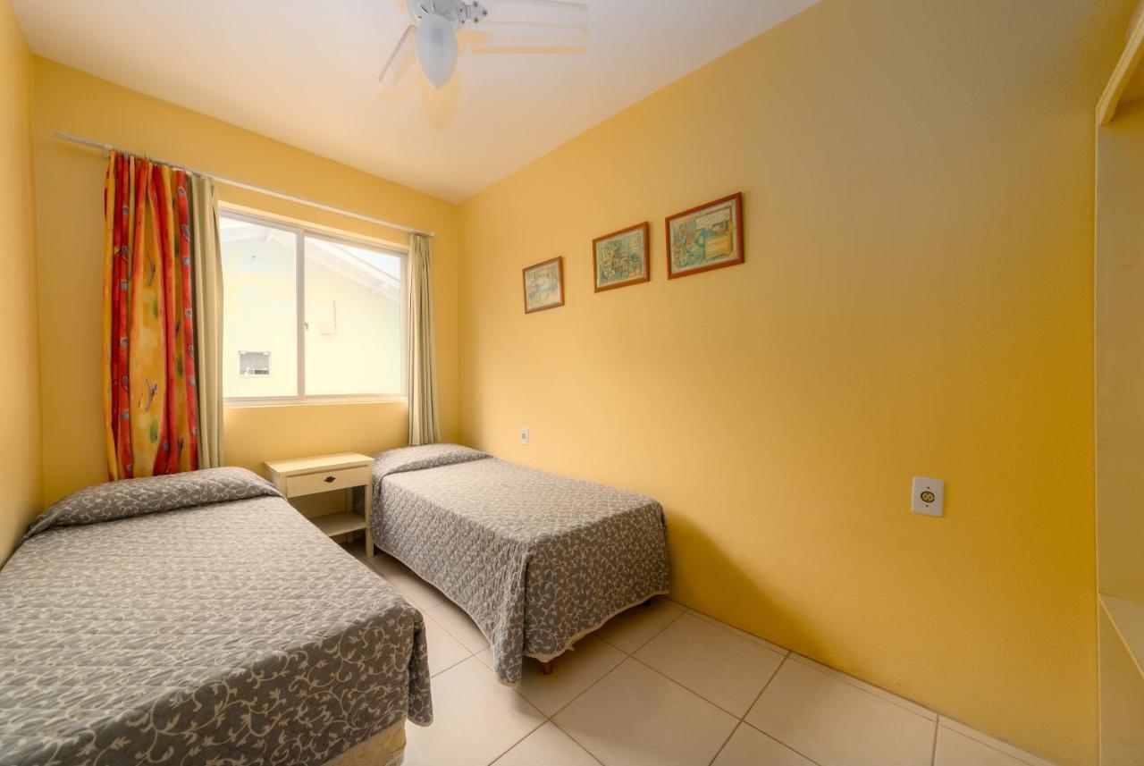 Апартаменты Residencial Kelly Cristina Бомбиньяс Экстерьер фото